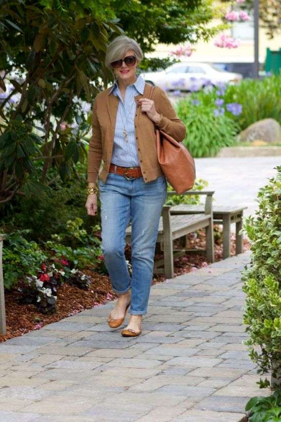 衣品好的女人不怕老，瞧这位身材微胖的白发奶奶，气质远超同龄人