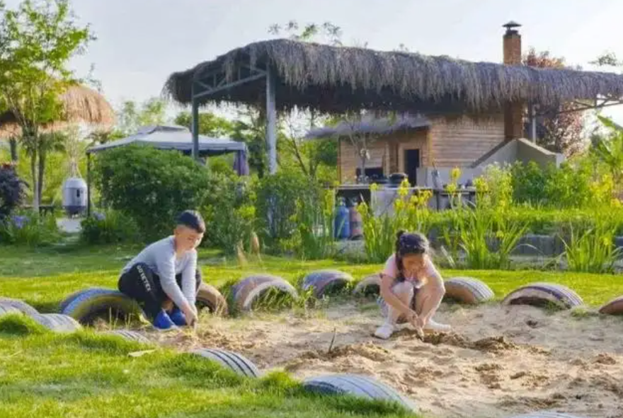 腾讯“元老”魏震：赚够钱后辞职，携妻儿退隐山林，每日喝茶种地