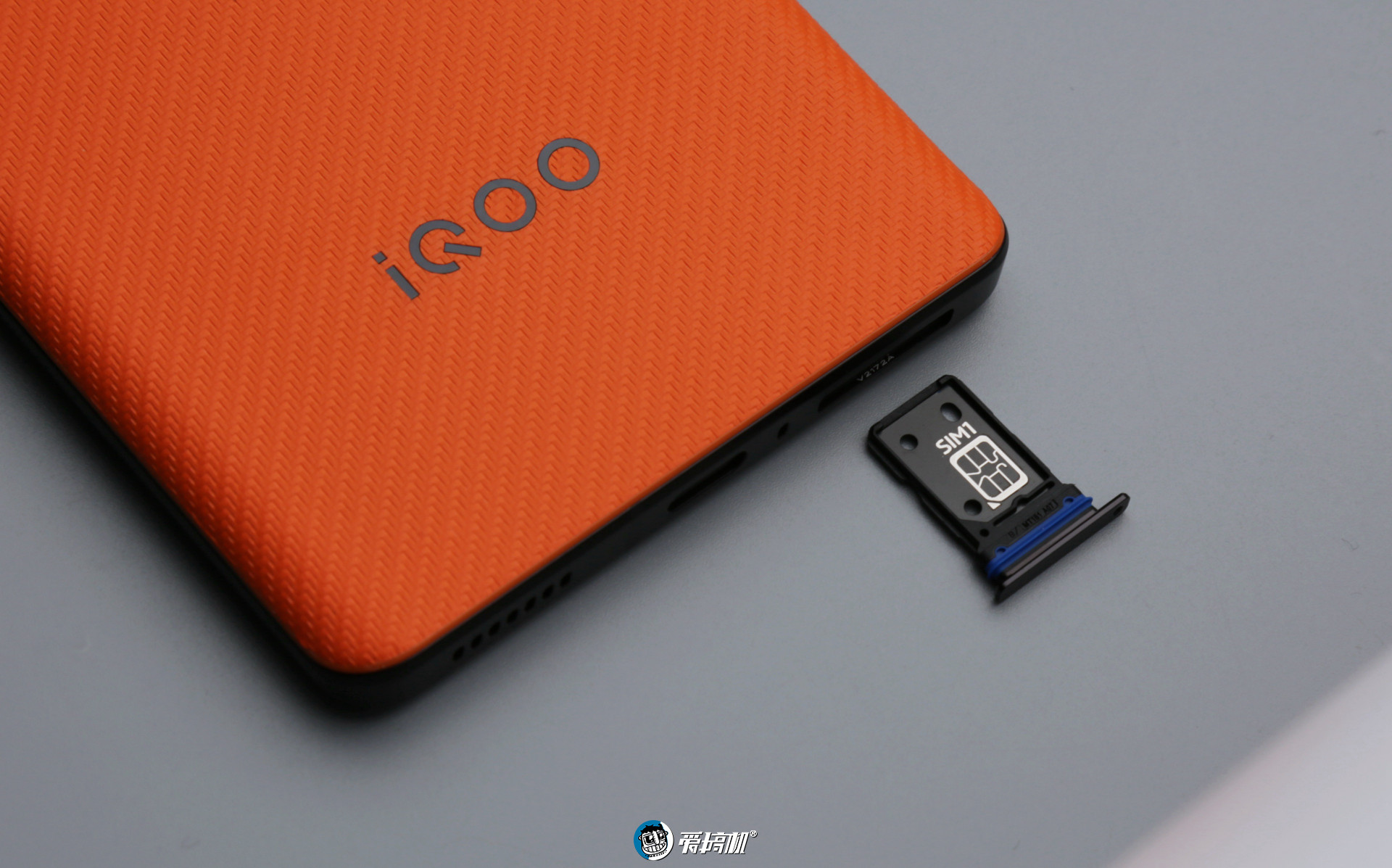 骚橙开路，iQOO 9 Pro燃擎版评测