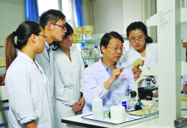 一所越来越“冷清”的985大学，学生不愿报考，遇山体滑坡式下降