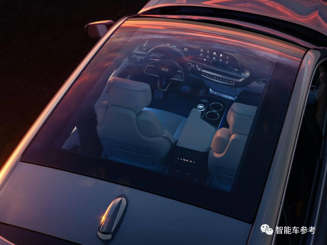 凯迪拉克首款电动车44万起开售：去洗浴不用自己扶方向盘了