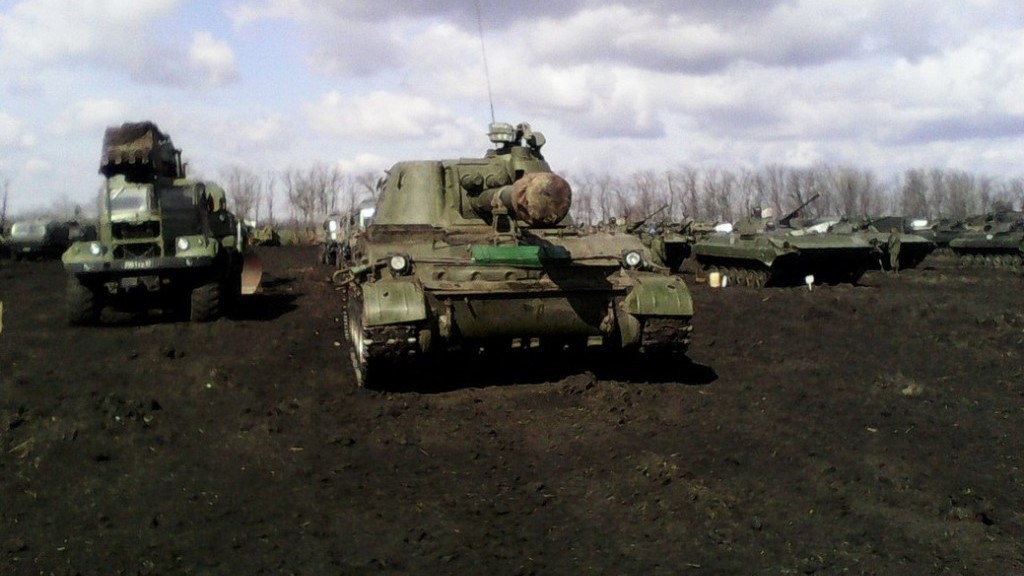 ����۾�������˹Ӫ��ս��Ⱥʵս���֡����衱�����й��к���ʾ��