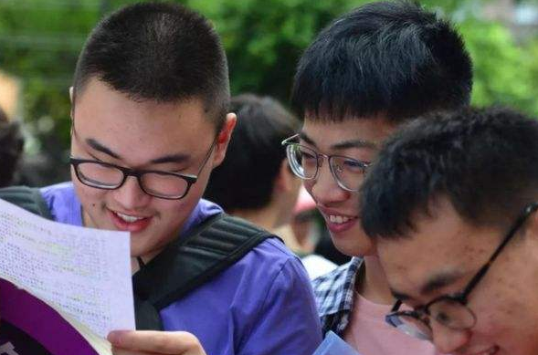 2022年高考规则有变，英语或将被淘汰？还有一个坏消息考生要知晓