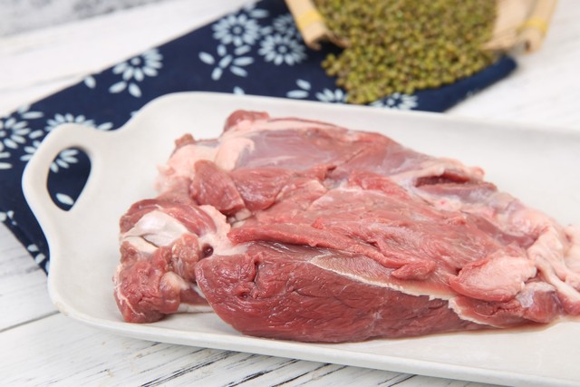 图片[1]-【红焖羊肉】做法步骤图 口感香嫩可口-起舞食谱网