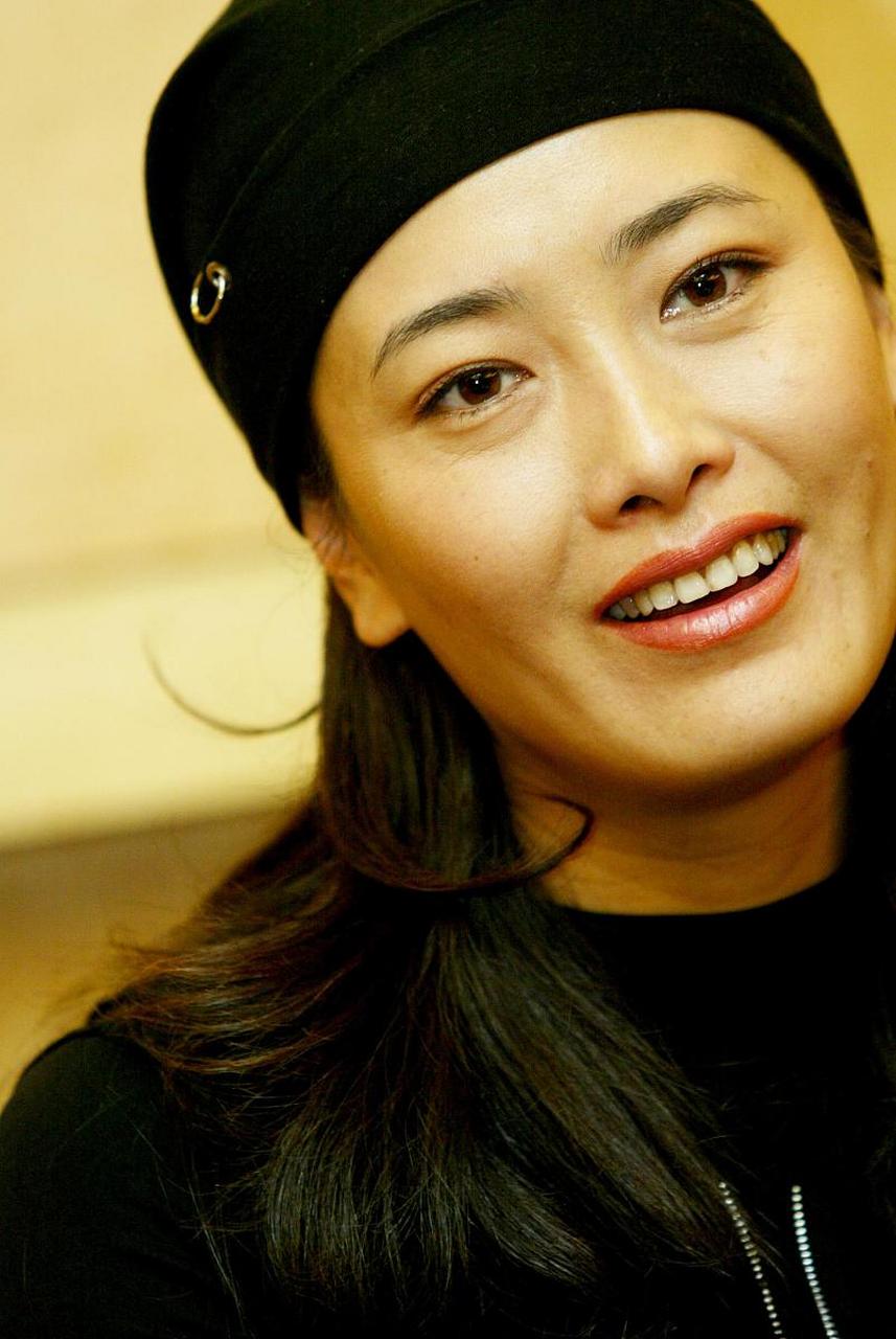 钻山豹申军谊抛弃妻女另结新欢同居八年为女儿不结婚