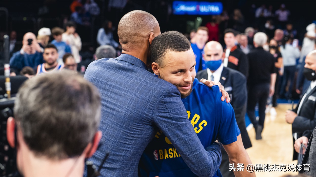 有哪些明星喜欢nba(NBA现役12名超巨的偶像！科比获选两票，艾弗森高票当选头号偶像)