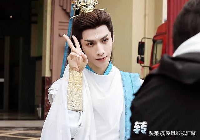 《长月烬明》2023年初上线，未播先火高颜值，罗云熙古装太帅了