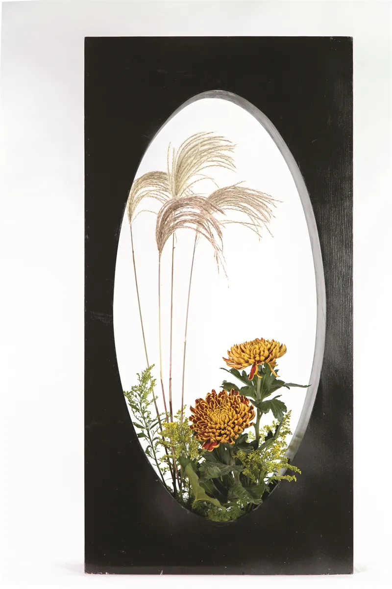 插花大师(这些作品体现了蔡仲娟大师的艺术主张,值得反复品赏)