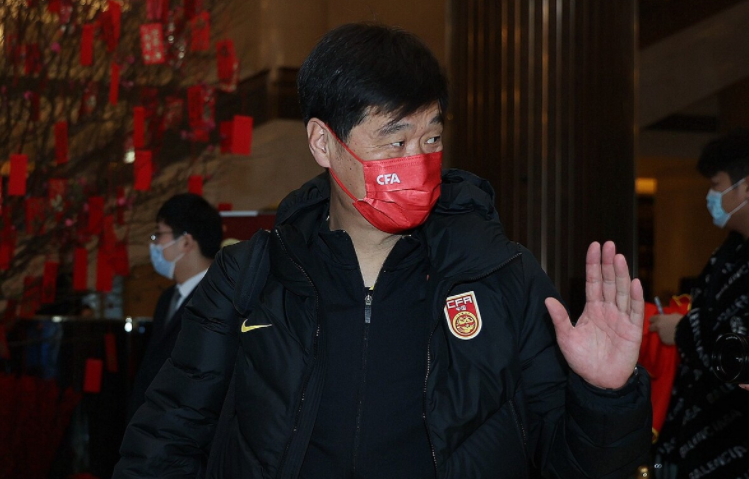 中國隊對日本隊足球直播在哪里看（CCTV5直播！國足生死戰，中日對決18點開踢，破24年不勝日本魔咒）