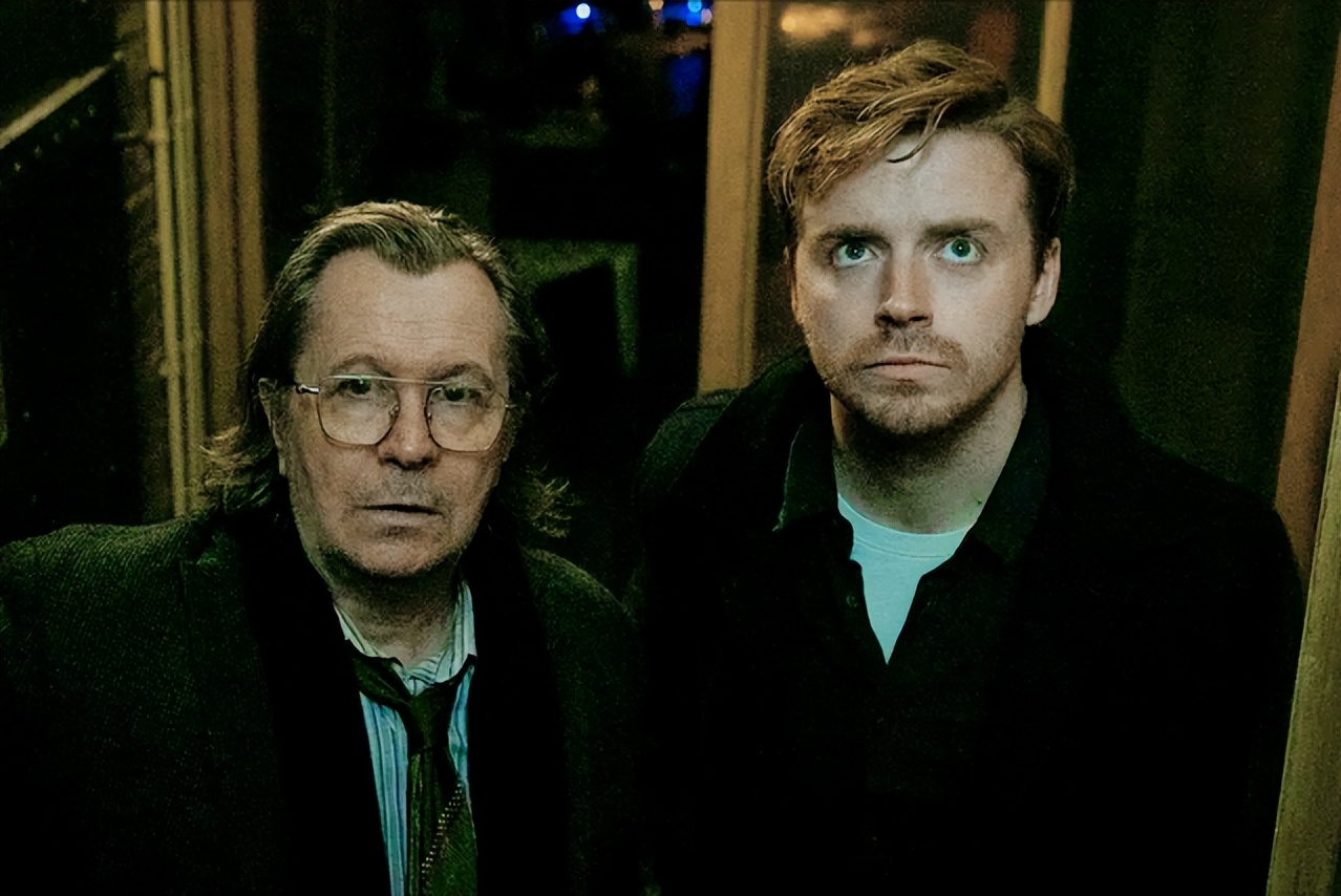 一部特工剧集，道尽职场辛酸，2022高分英剧《流人》