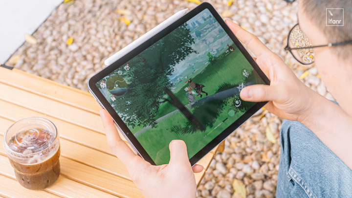 「首发」新 iPad Air 体验：标配满血版的 M1，是苹果最大的杀手锏