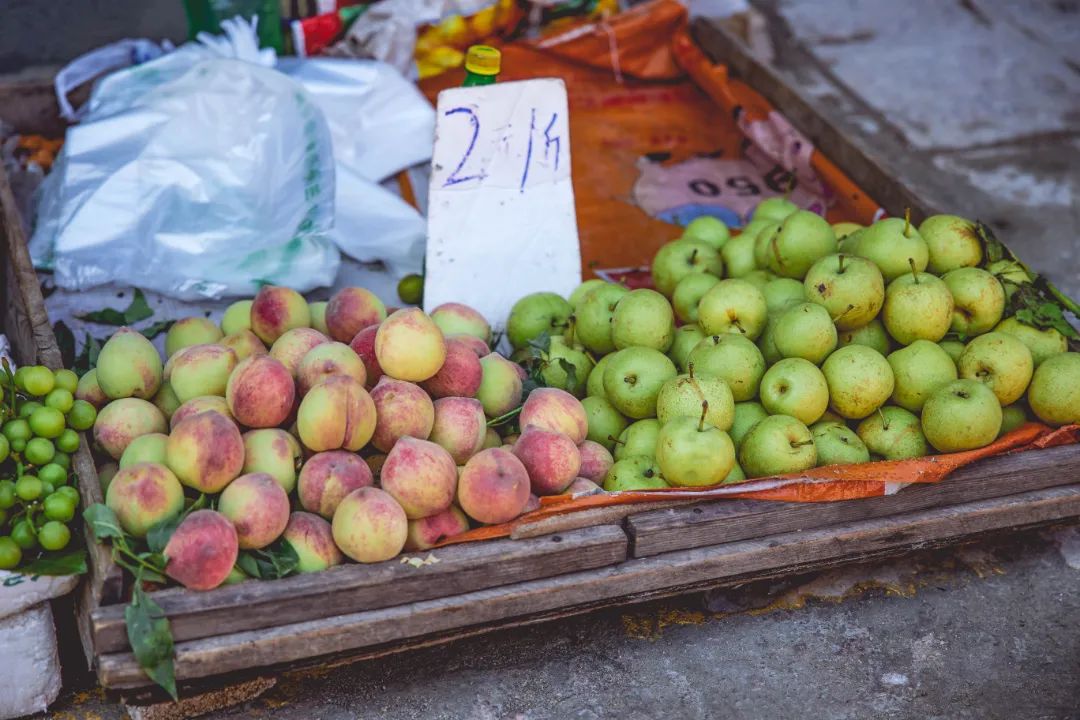 丽江水果上市季！去五颜六色的忠义市场，实现水果自由