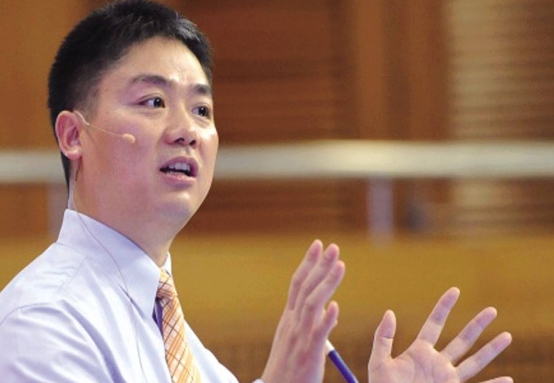 销声匿迹4年，刘强东悄悄套现66亿现身国外，那个侠义的他变了？