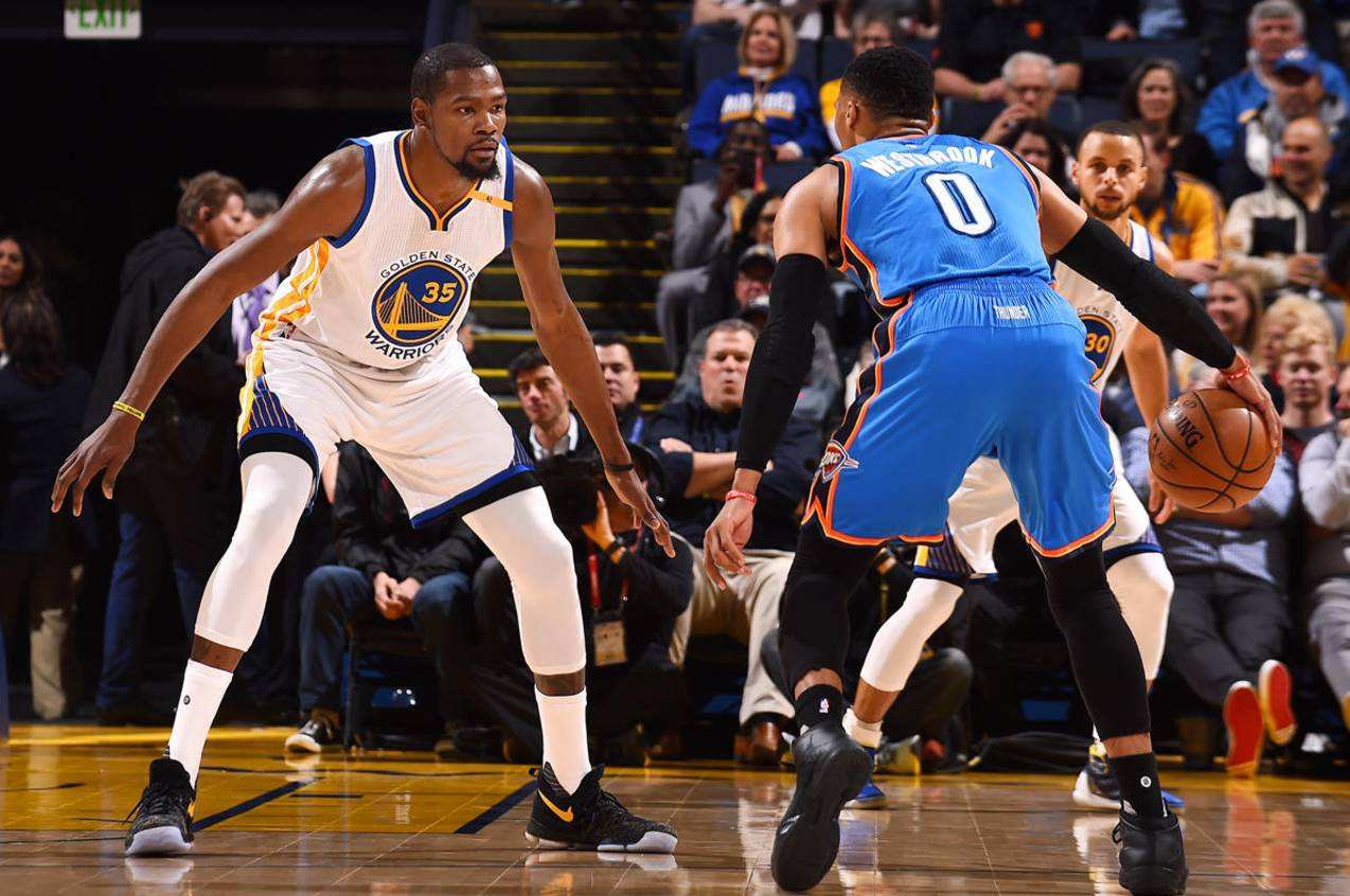 nba哪些傳奇巨星有雕像（NBA現役球員里，哪些球星退役后會有樹立雕像的待遇？）