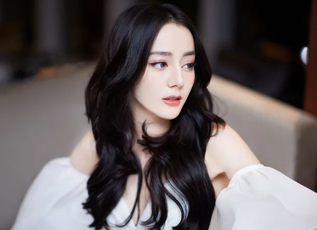 虎年是猫科动物的天下?学会浓颜钓系妆赢在起跑线