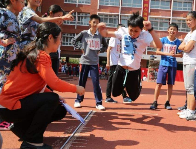 篮球考高中怎么考(郑州2022初中升学体育考试科目确定，有不小变动，初中生要有数)