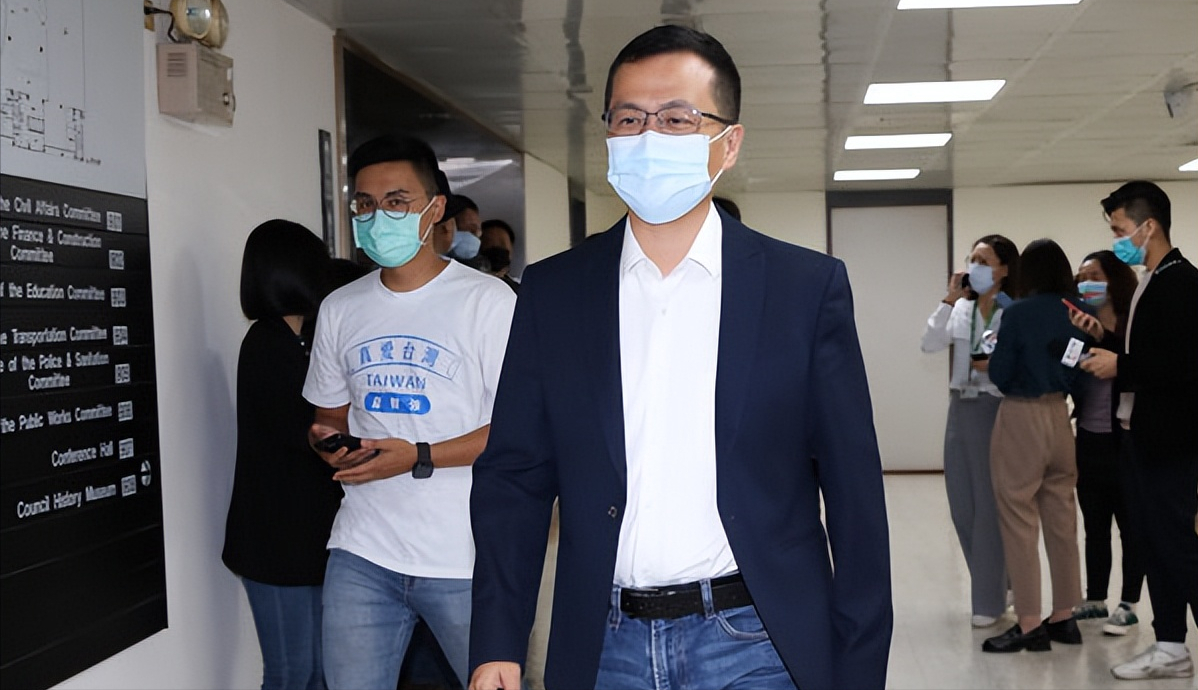 羅智強：目前沒打算進張善政團隊，籌劃“空特部”輔選國民黨
