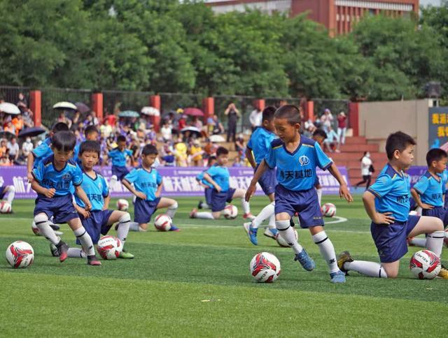 西安45所上榜！2021年全国青少年校园足球特色学校、幼儿园名单公布