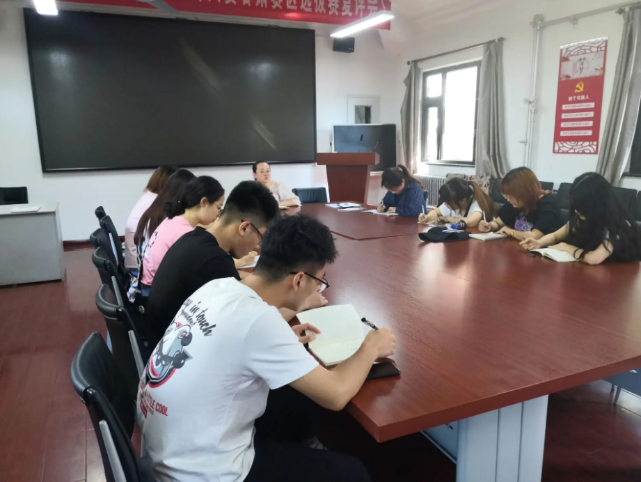 大学生入党的“硬性要求”，再快也要花3年时间，尽量在大一申请