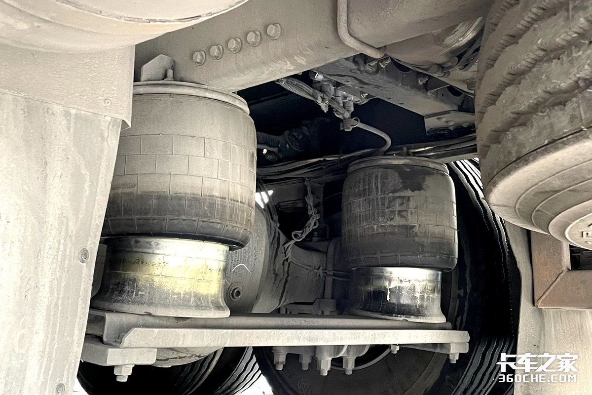 总重多1吨,政策出台难落地,8×4气囊桥载货车为何四处碰壁?