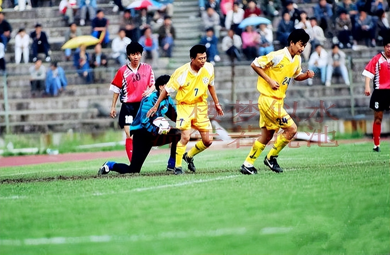 孙继海英超首秀表现惊艳(27年前大连万达PK四川全兴，孙继海首秀，当时球员你能认出几个？)