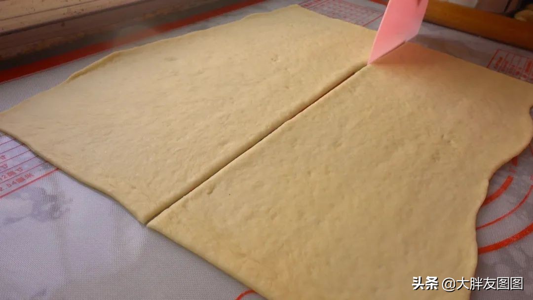 用花生油就能做的中式面包卷，只用普通面粉，层层起酥特别香