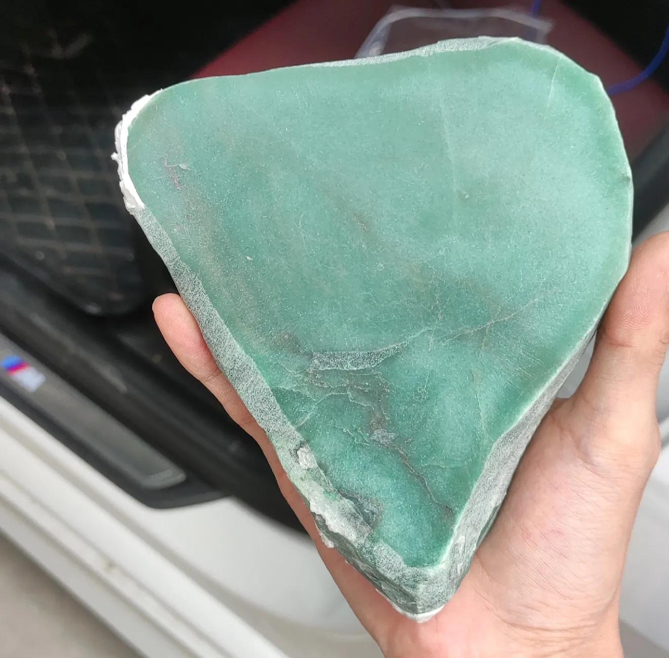 网上切翡翠原石是真的吗(翠友在法拍购买翡翠原石,是假的?