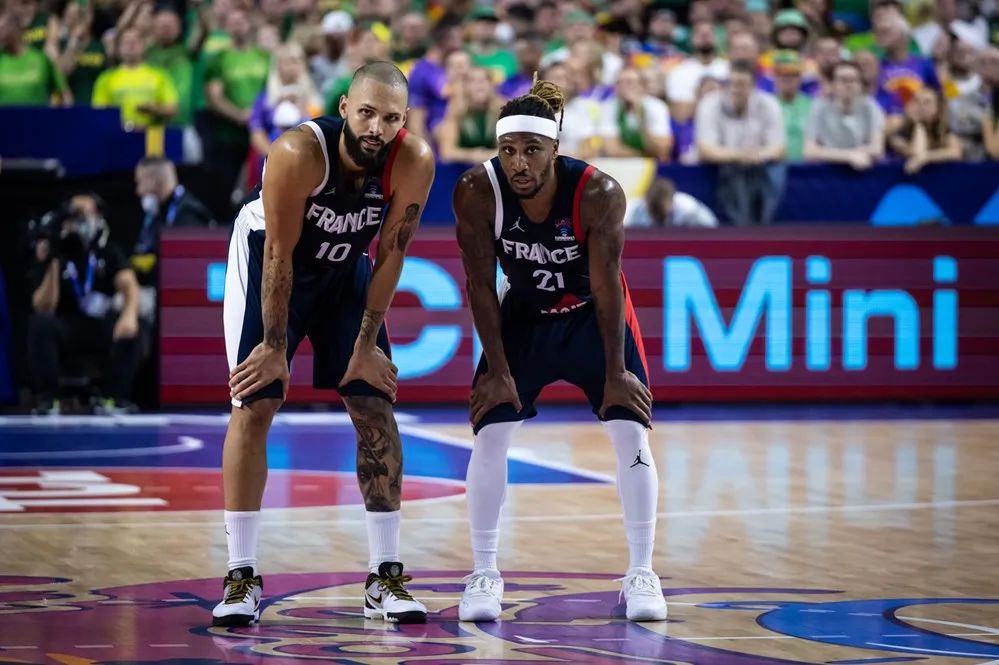 欧洲杯赛程2022赛程表图（欧洲杯小组赛收官在即：塞尔维亚希腊金身不破，字母豪取41分）