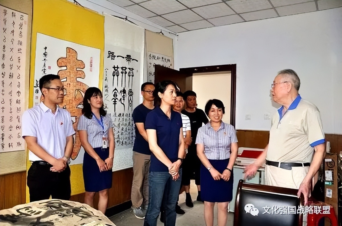 中国新时代国际艺术大家——邴文政