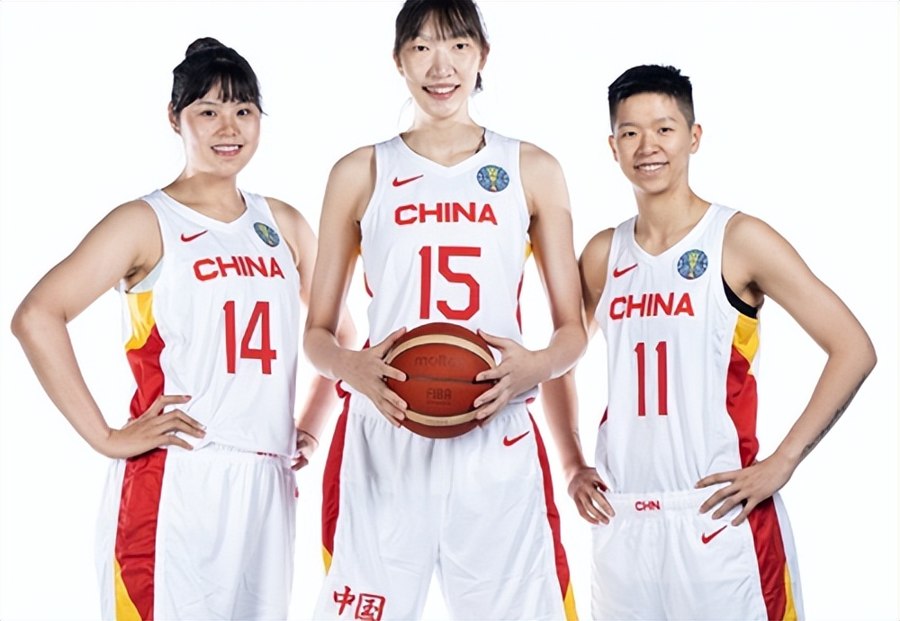 3次助攻完美兑现大脑价值,最重要一点,她的身高符合现代篮球中,后卫线