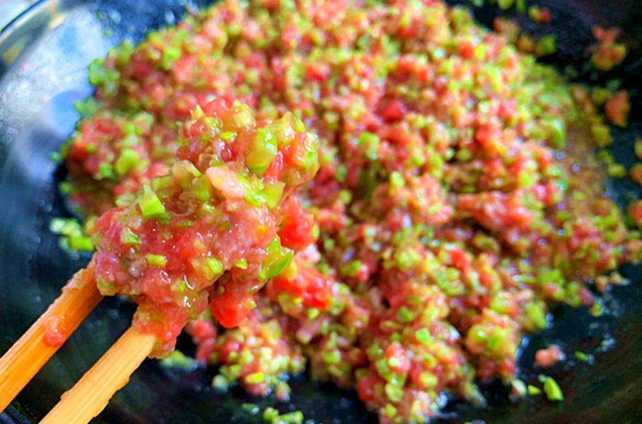 芸豆怎么做好吃（韭菜芹菜靠边站，夏天多吃芸豆，营养极高，包饺子特香，别不懂吃）