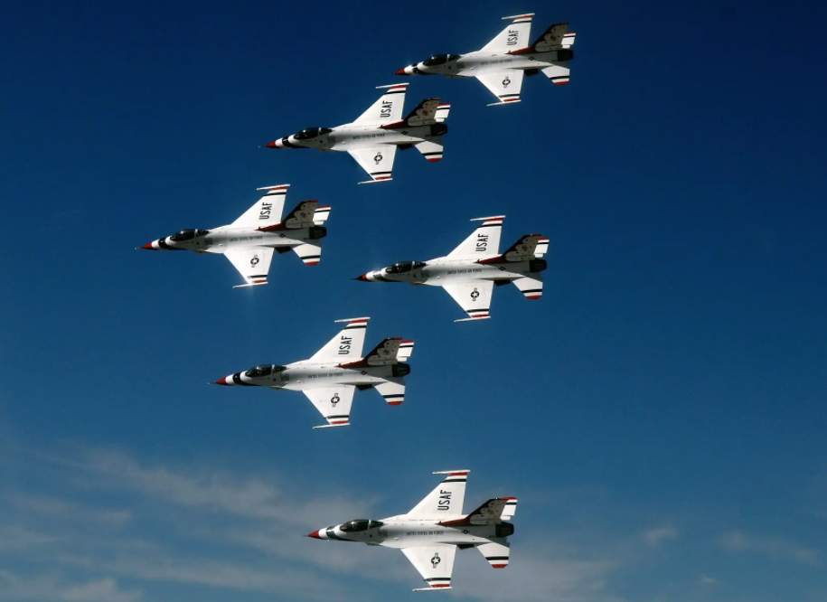 1985��ˮ���ٳ�����ͧ���Ӻ������й��������壬�ؼ�ʱ�̺�������