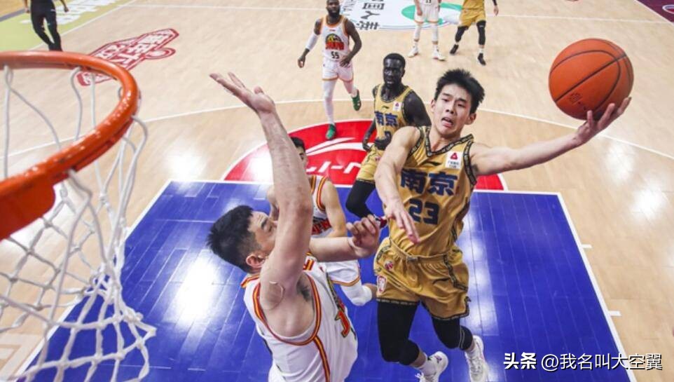 国内球员为什么不去打nba（林葳无缘中国男篮原因揭晓！球迷揭开内幕：乔尔杰维奇早就看穿）