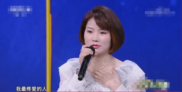 50岁拾荒老人养育遗弃女婴，如今女儿卖掉公司，买房车带父亲旅游