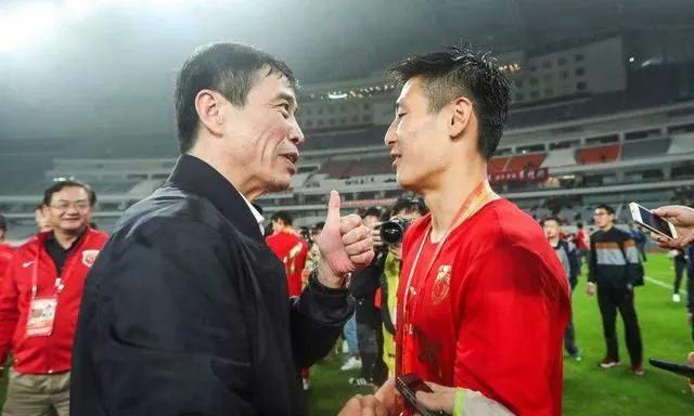 中国为什么输越南？职业足球运动员注册人数8000人，越南5万