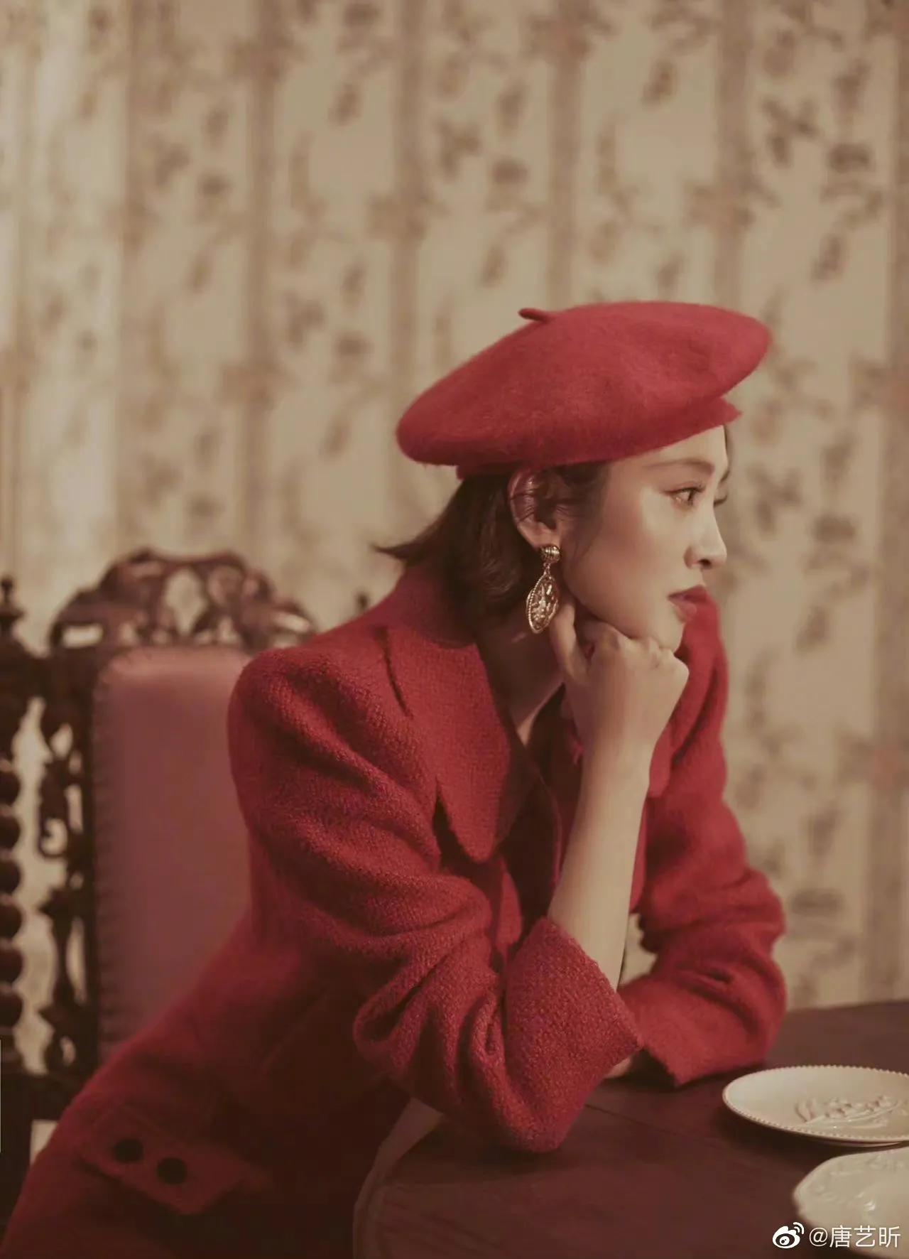 孙怡、赵丽颖红色礼服状态迥异，有没有爱情的滋润肉眼可见