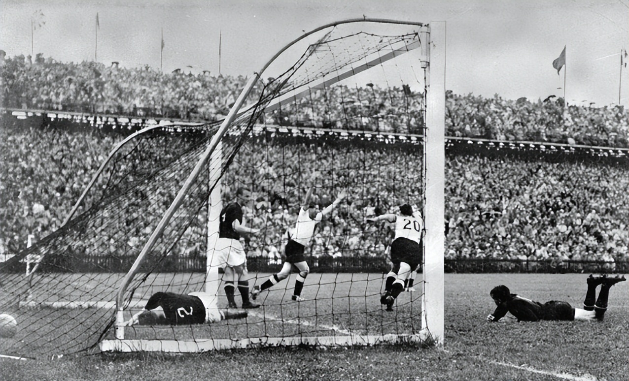 德国和阿根廷14年世界杯决赛(世界杯风云(6)小组赛3:8输球决赛复仇夺冠 1954年德国奇迹)
