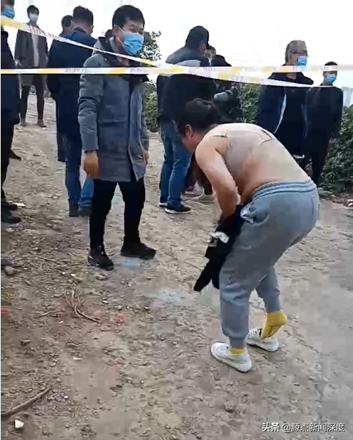 安徽一老宅被指遭强拆，7旬女房主被打断两根肋骨女儿遭扒衣？民警：乡政府拆的，我们管不了，没有殴打行为
