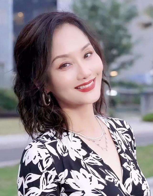 女演员60后图片