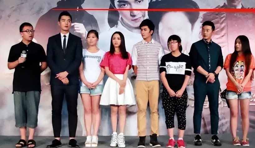 明明有1米8的大高个，但看起来很“矮”的12位男星，个个让人意外