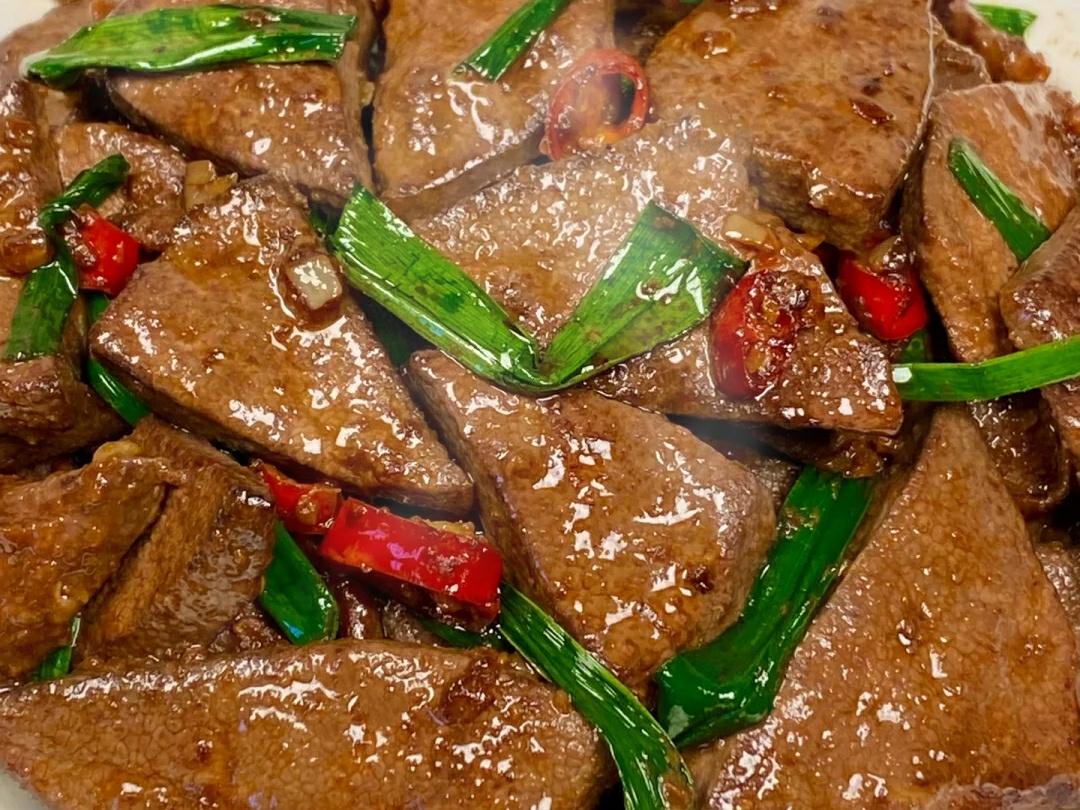 聚餐吃什么（周末聚餐怎么吃？建議八道家宴菜別錯過，顏值靚麗味道佳老少皆宜）