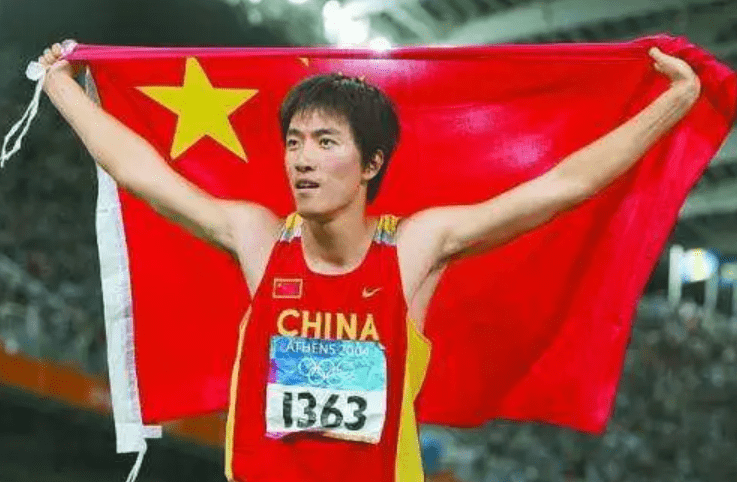 哪些運動員在奧運會（中國奧運史上最偉大的十大運動員，你知道幾位？李寧毫無懸念上榜）