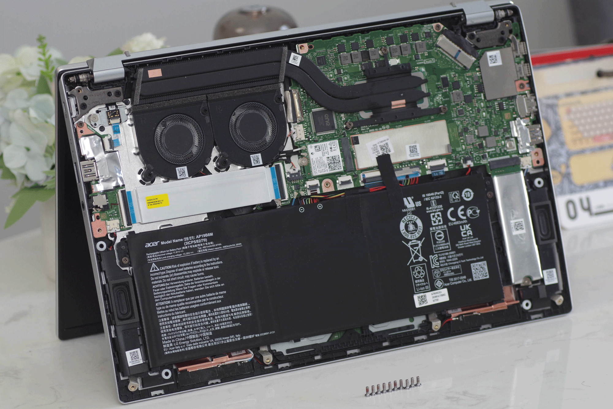 全能又高能首批12代i725k屏幕宏碁非凡s32022轻薄本评测