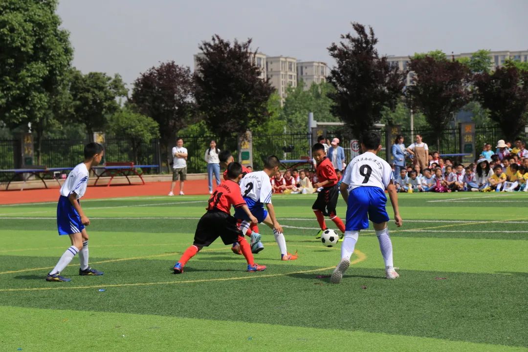 双流区西航港小学首届“星港杯”校园足球联赛开幕式成功举办