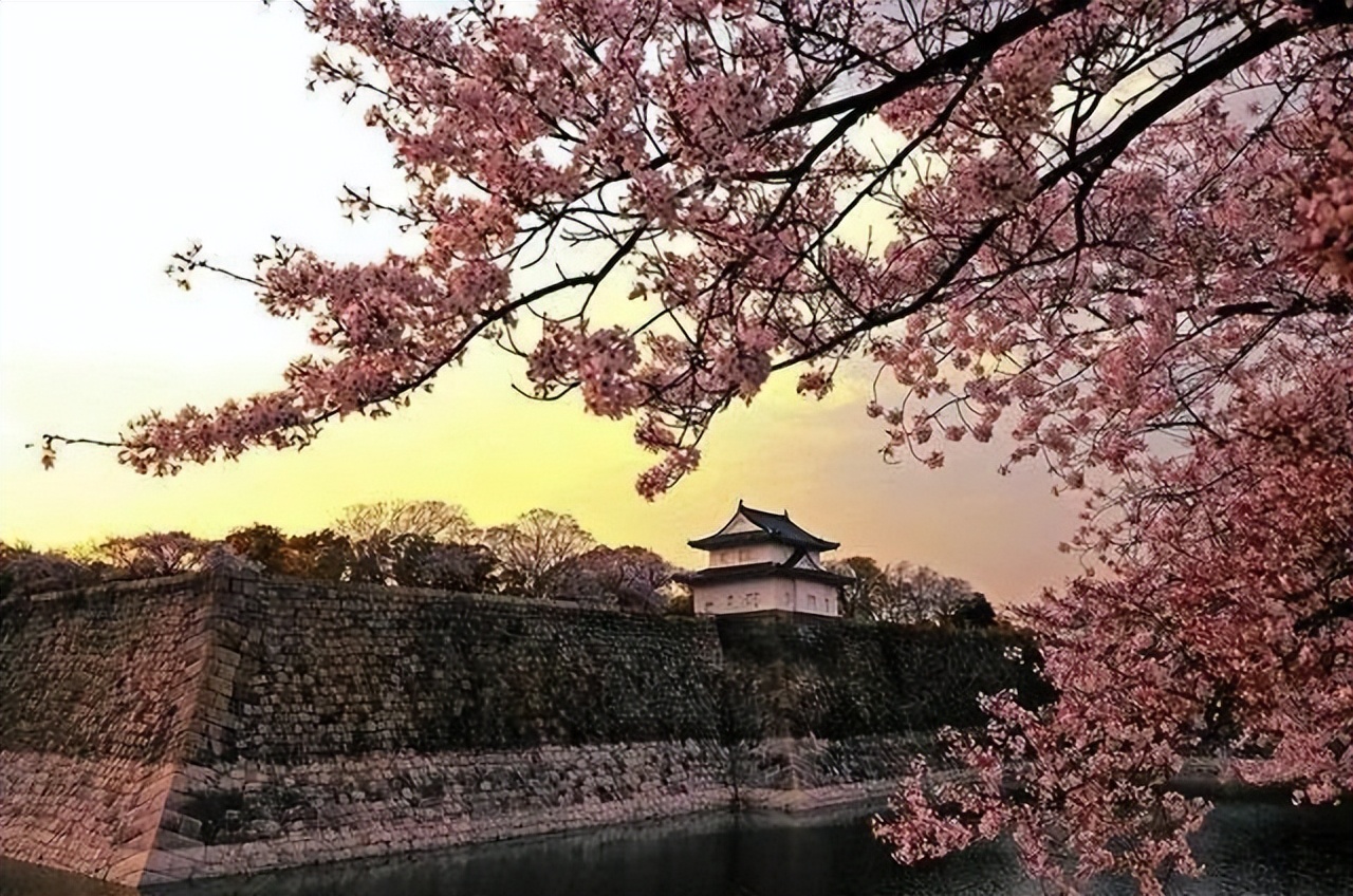 日式卧室装修设计案例：简约禅意，自然质感之美