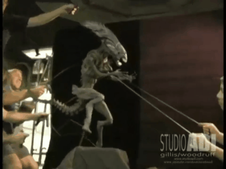 罕见好莱坞大片幕后：不用电脑特效，也能做出吊炸天的效果