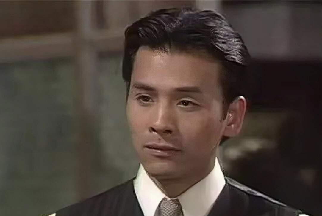 后来虽说有很长一段时间,林伟转投过亚洲电视的怀抱,但最终他还是重回