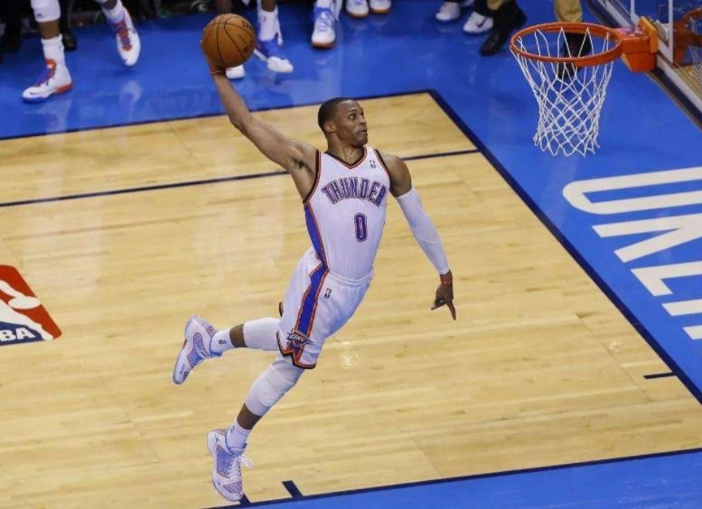最強nba突破加屬性該加哪些（沖起來無人能擋！盤點現役NBA十大快攻高手：有速度更有力量）
