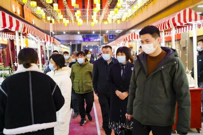 郑西又一网红打卡地诞生，郑州荥阳吾悦广场样板段惊艳亮相
