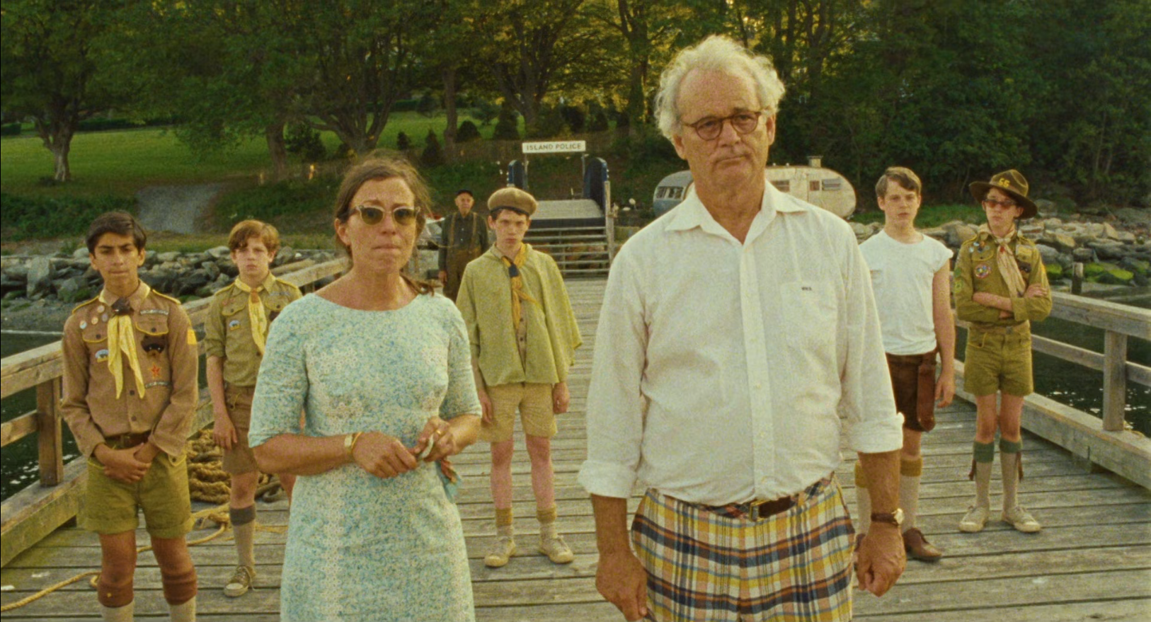 《月升王国》问题少年们的纯真爱情故事